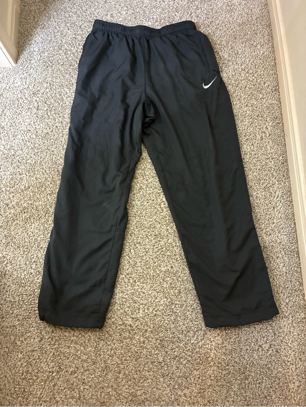 Nike Men’s XL Black windbreaker pants